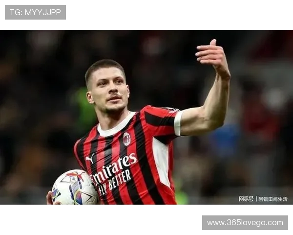 那不勒斯基本敲定乌迪内斯射手卢卡加盟双方已在转会原则上达成一致